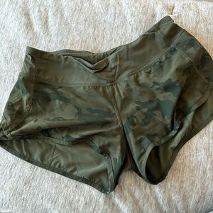 Lululemon Speed up Short Camo Size 6